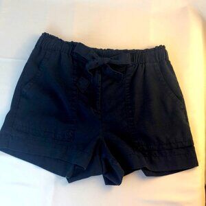 Loft Outlet brand size 8 navy shorts w/ elastic waistband